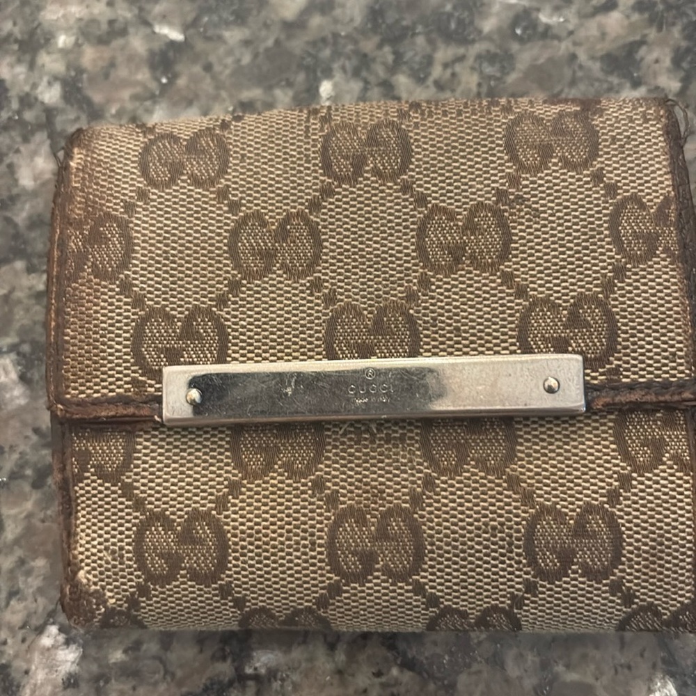 Authentic vintage Gucci wallet compact